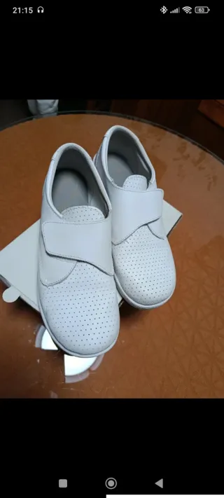 Zapatos/Zuecos Anatómicos Blancos