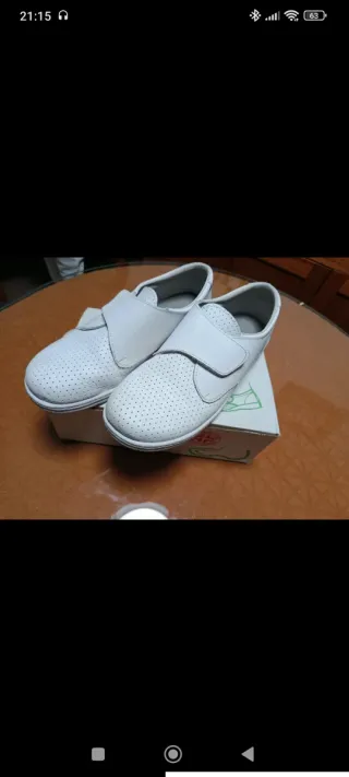 Zapatos/Zuecos Anatómicos Blancos