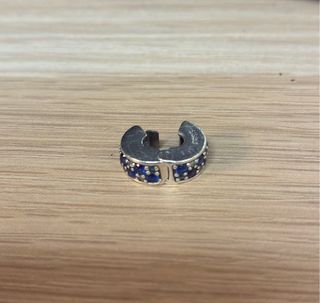 Charm Pandora Plata con Circonitas Azules