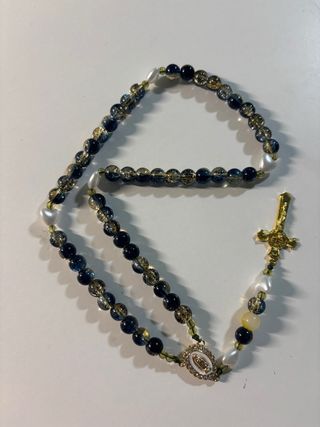 Rosario de cristal negro y dorado