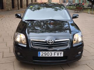 TOYOTA AVENSIS – 1.8  SEDAN SOL – AUTOMATICO -MATR