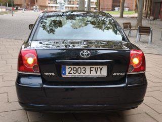 TOYOTA AVENSIS – 1.8  SEDAN SOL – AUTOMATICO -MATR