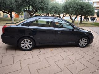 TOYOTA AVENSIS – 1.8  SEDAN SOL – AUTOMATICO -MATR