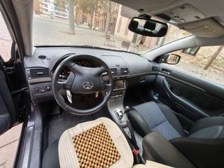 TOYOTA AVENSIS – 1.8  SEDAN SOL – AUTOMATICO -MATR