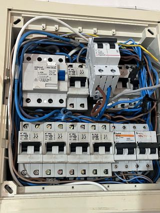 URGENCIAS ELÉCTRICAS 24H,635265734,VALLADOLID