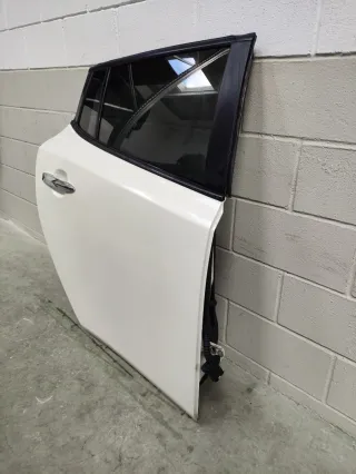 Puerta trasera derecha Nissan Leaf ZE0de 2014