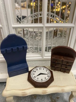 Accessori per casa delle bambole