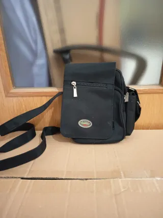 Borsa a tracolla nera da uomo