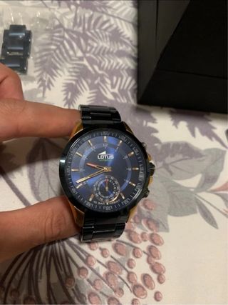 Reloj Lotus