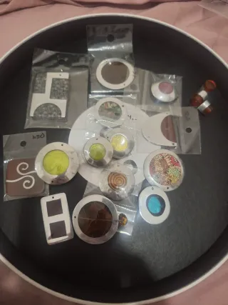 Caja abalorios bisutería multicolor y plata