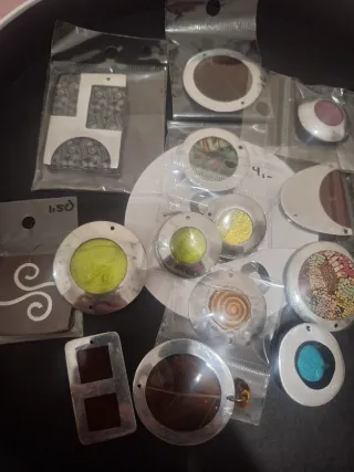 Caja abalorios bisutería multicolor y plata