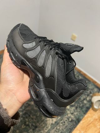 TN Zapatillas Negras