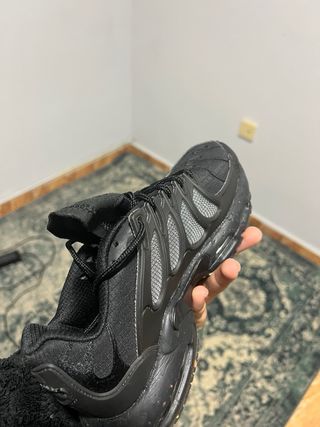 TN Zapatillas Negras