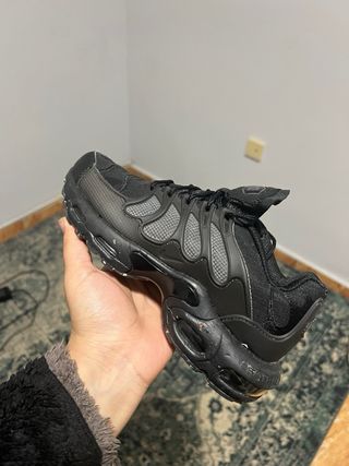 TN Zapatillas Negras