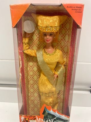 Barbie Indonesia Bambola