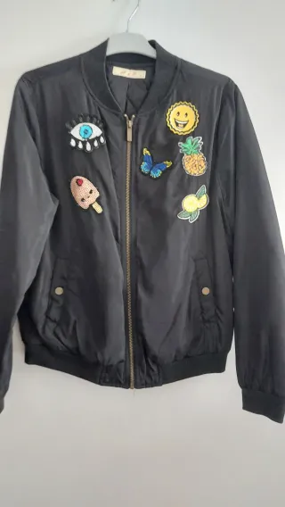 Chaqueta Bomber Mujer Negra con Parches