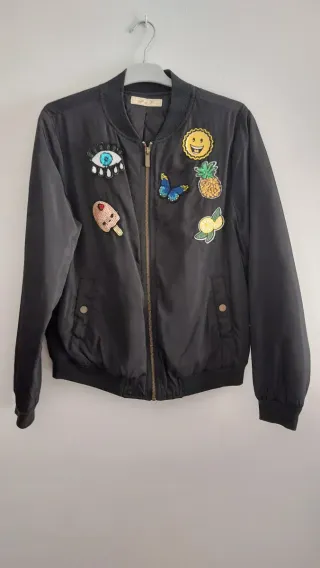 Chaqueta Bomber Mujer Negra con Parches