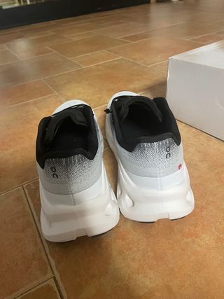 Zapatillas On Running Cloudmonster Gris/Blanco