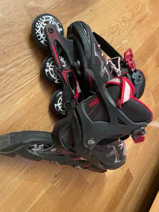 Patines en línea negros y rojos talla  32-35