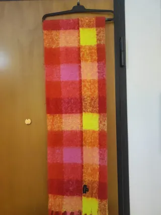 Sciarpa a quadri colorata