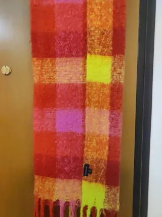 Sciarpa a quadri colorata