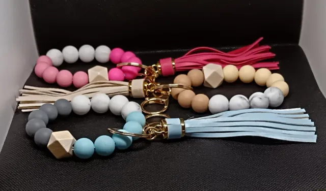 Llavero con borla de silicona