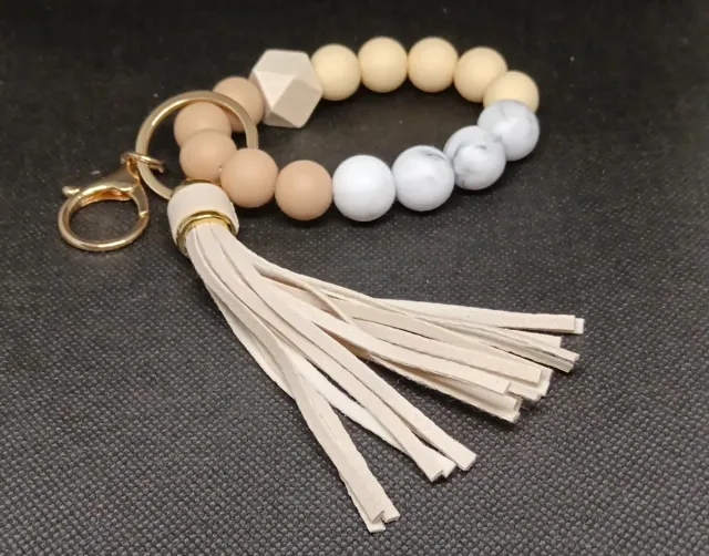 Llavero con borla de silicona