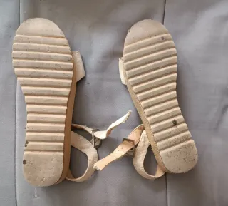 Sandalias Beige/Dorado