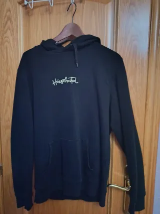 Sudadera Hueso  con capucha ,color Negra