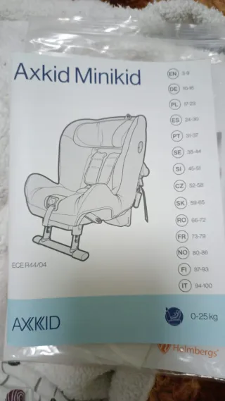 Silla coche bebé. Marca Axkid Minikid