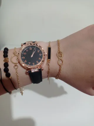 Set di orologio e 5 braccialetti nuovi in scatola