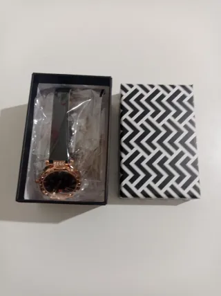 Set di orologio e 5 braccialetti nuovi in scatola