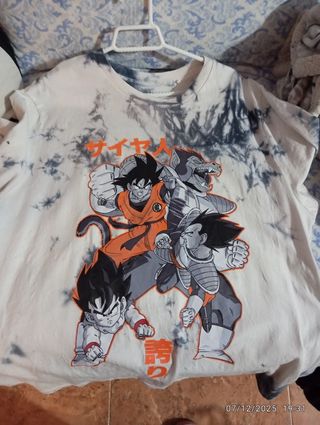 Camiseta Dragon Ball Z Saiyan Hombre
