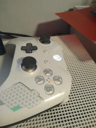 Xbox One S Bianca