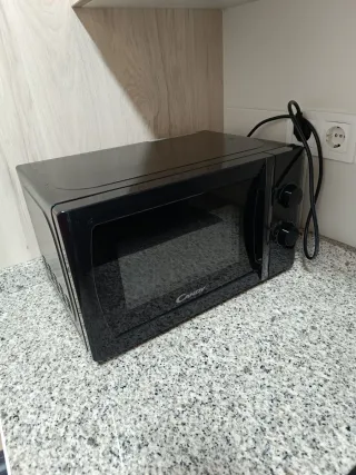 Microondas Candy CMG20SMB Negro