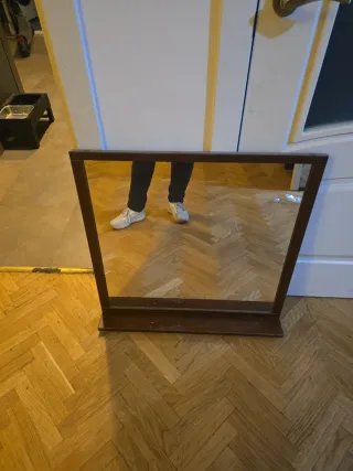 Espejo de madera marrón gratis regalo