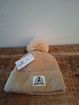 Gorro Burton beige suave con pompón Talla unica