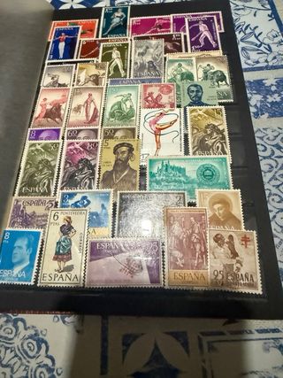 Clasificador con sellos matasellados