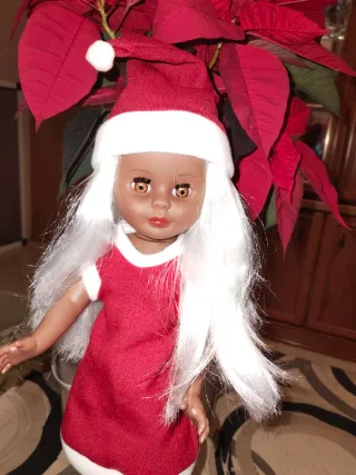 Muñeca Kika 40cm Vestida y Calzada