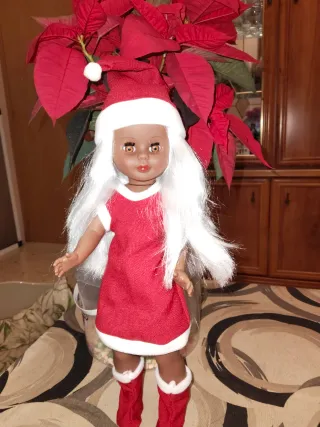 Muñeca Kika 40cm Vestida y Calzada