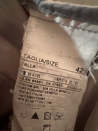 Chaqueta Benetton impermeable fina gris