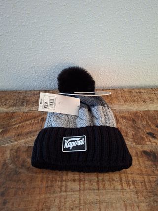 Gorro Kaporal Negro y Gris con Pompón