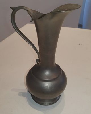 Piccolo vaso in Peltro 95% altezza 21 cm Peso 305