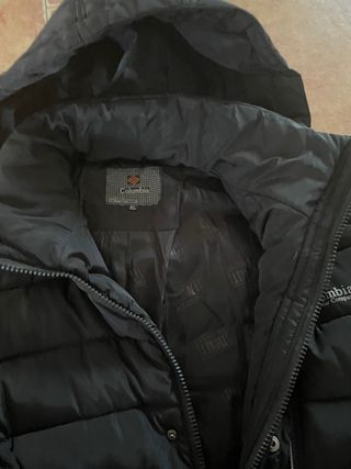 Chaqueta Columbia Negra con Capucha