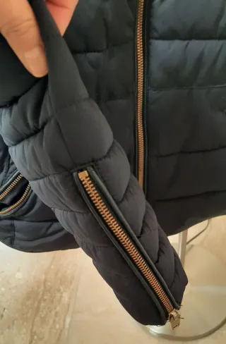 Cazadora acolchada negra Zara  Talla XL