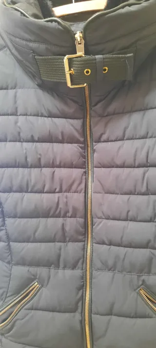 Cazadora acolchada negra Zara  Talla XL