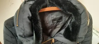 Cazadora acolchada negra Zara  Talla XL