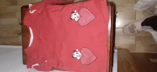 Vestido niña rojo con Minnie y corazones