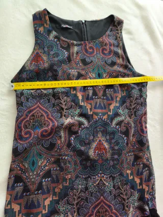 Vestido estampado con volante gasa