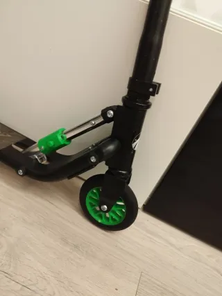 Monopatín Avigo para niños 2 ruedas